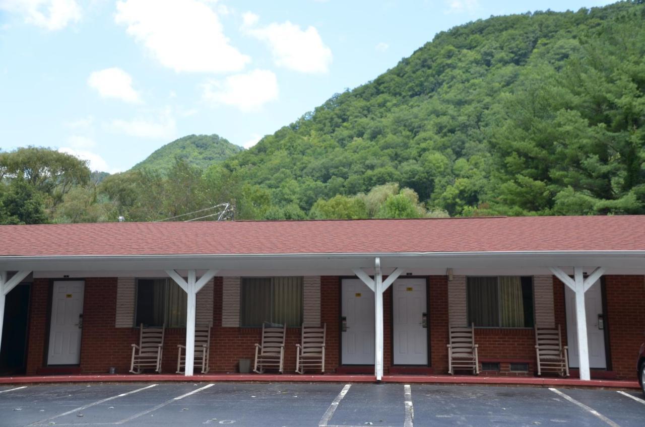 Travelowes Motel - Maggie Valley Exterior foto