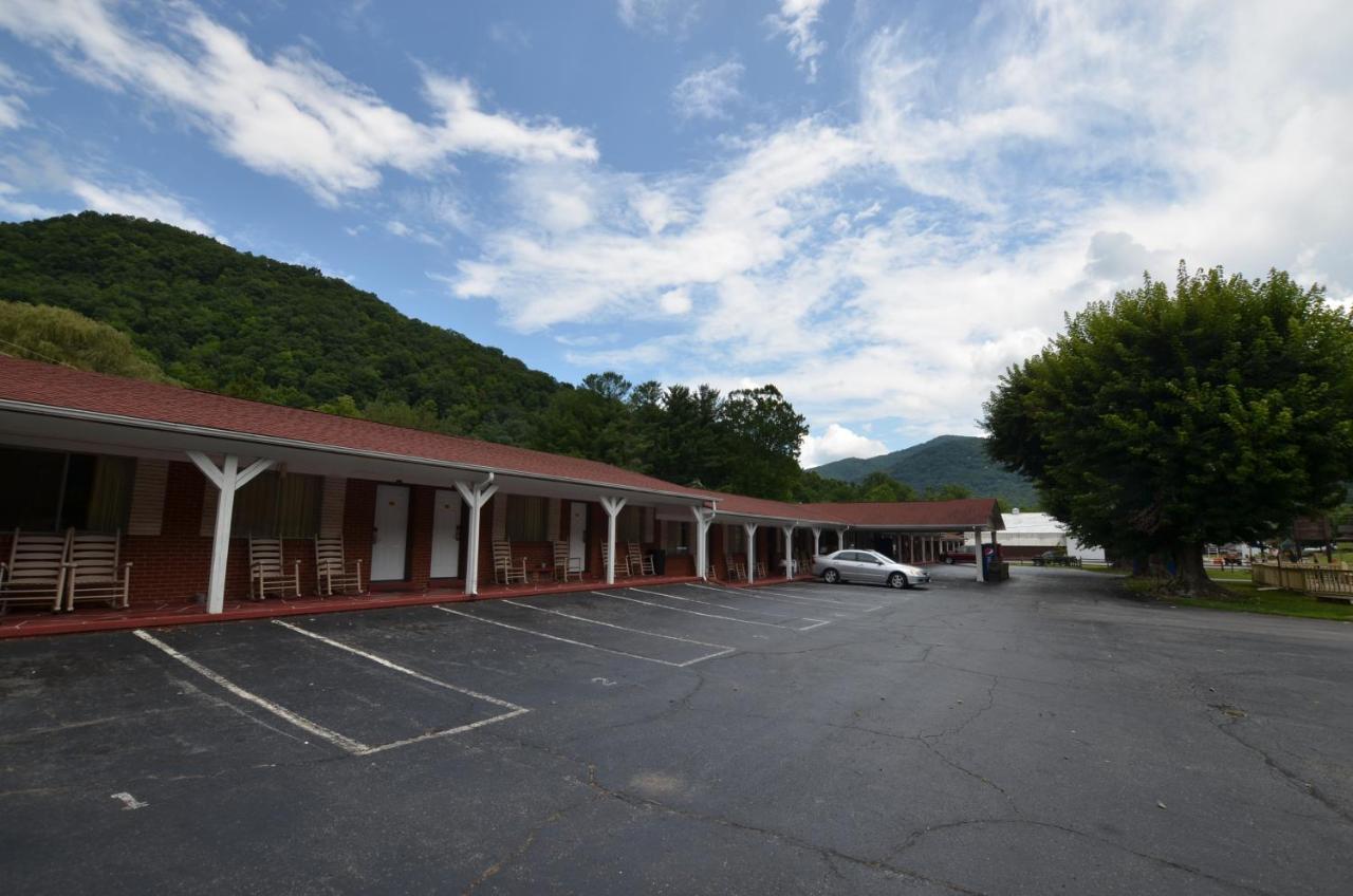 Travelowes Motel - Maggie Valley Exterior foto